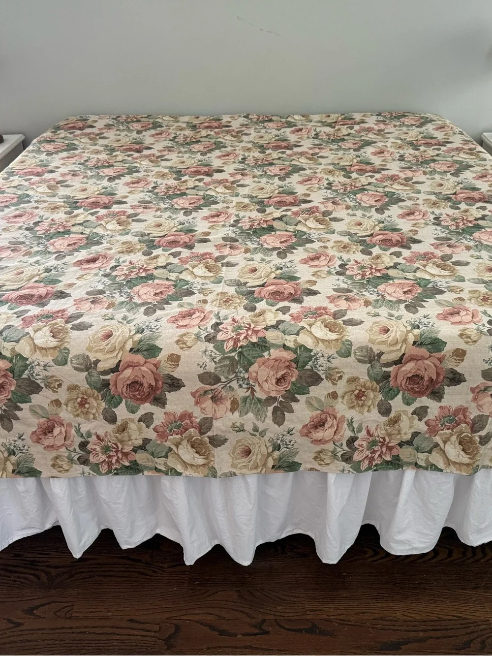 Pottery Barn Floral Rose Print Duvet in Pink and Cream King Size